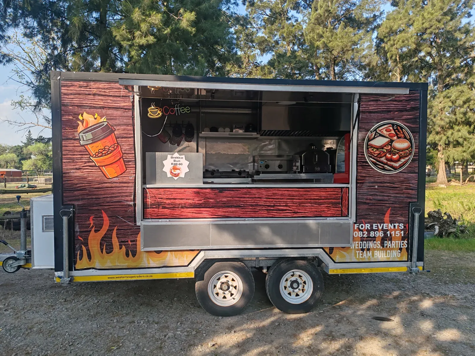2023 FOOD TRAILER  Double axle — photo 3