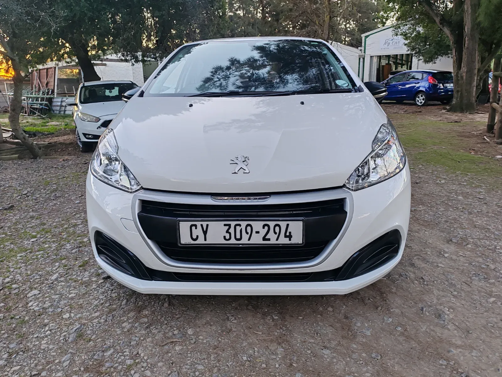 2017 Peugeot  208 POP ART — photo 11