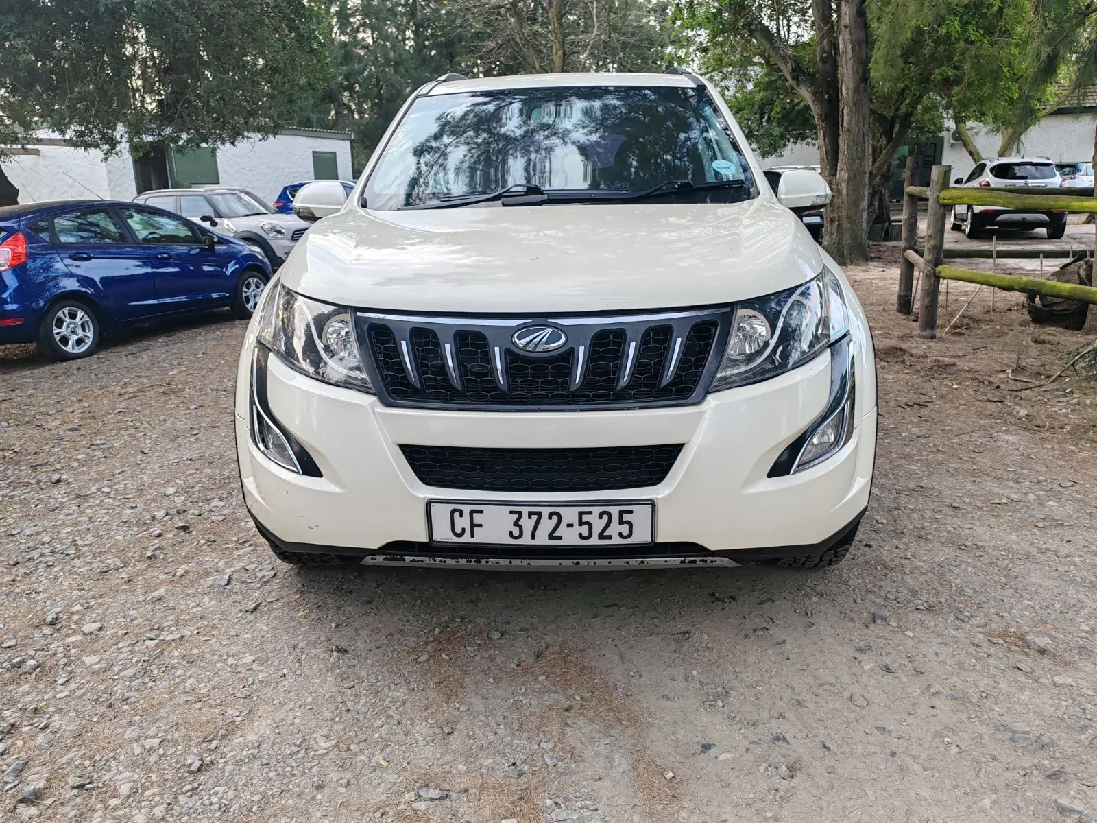2016 Mahindra  XUV 500 W6 — photo 13