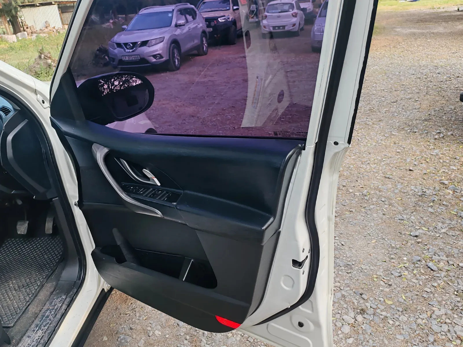 2016 Mahindra  XUV 500 W6 — photo 11