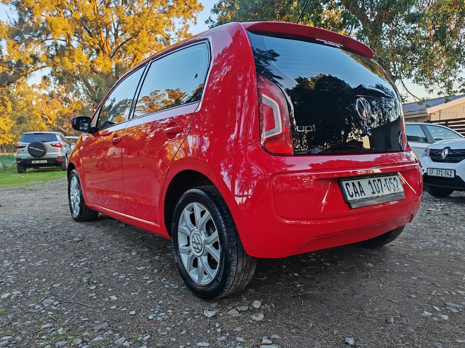 2016 Volkswagen  MOVE UP — photo 4